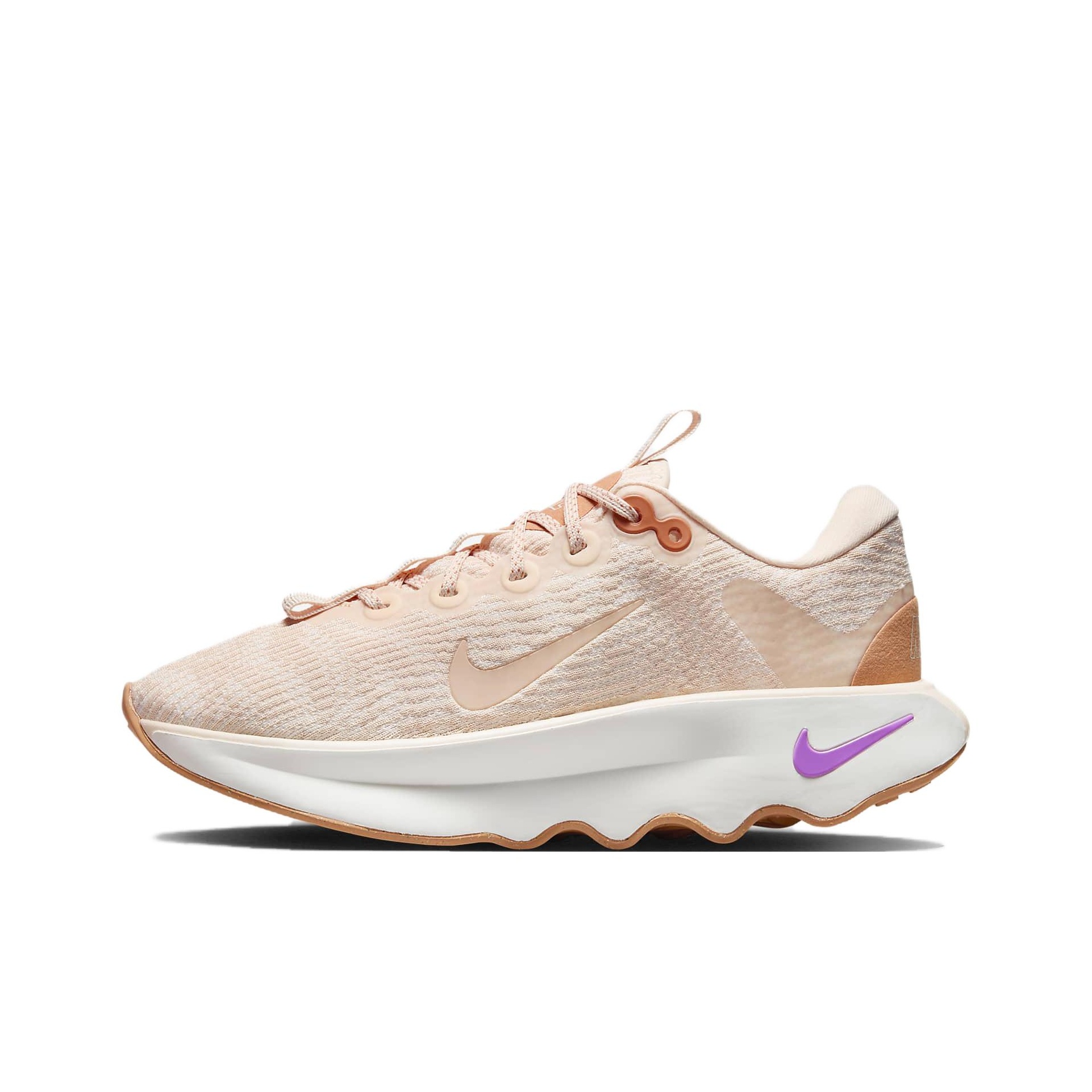 Men'S Shoes In Nike - รองเท้าเดิน Nike Motiva สำหรับผู้หญิง ทรงเตี้ย สีขาว-ส้ม